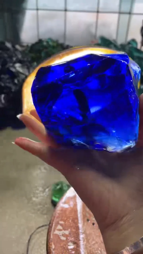 新疆五彩石石头。