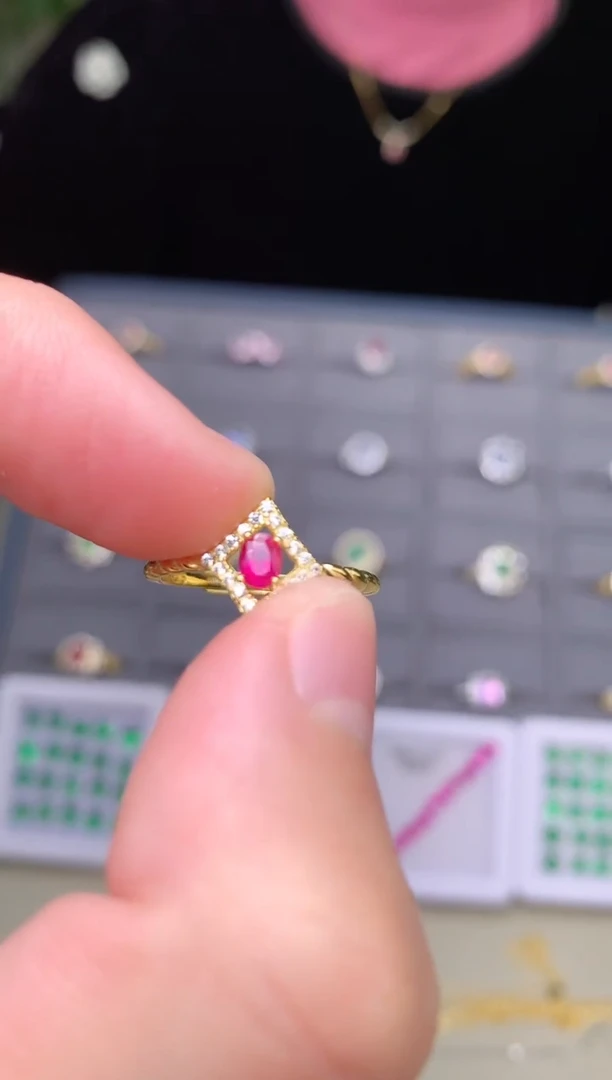 银S925镶嵌戒指红宝石戒指