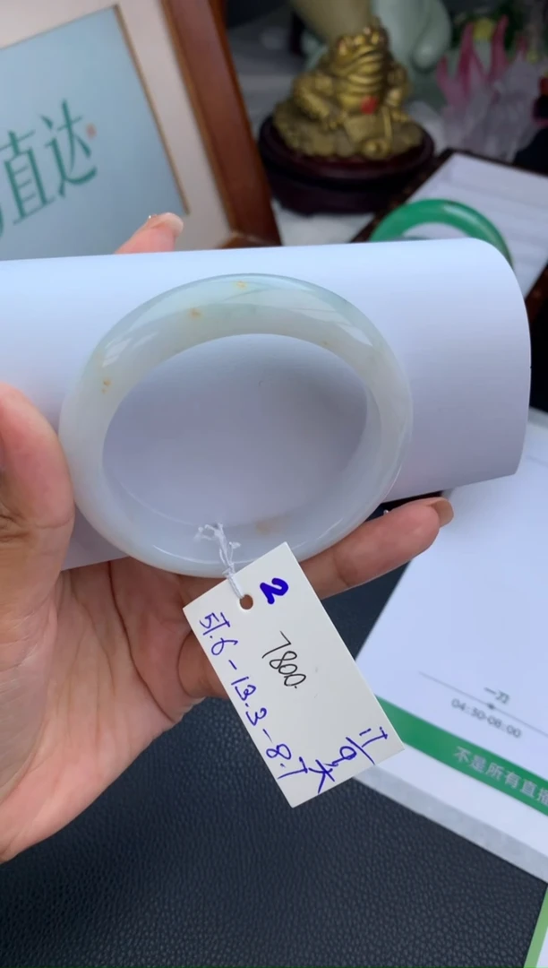 未镶嵌手镯翡翠爱?手镯