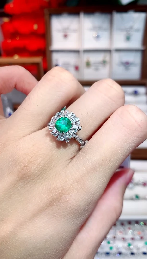 18K金镶嵌戒指祖母绿1.13ct/天然宝石/七天无理由