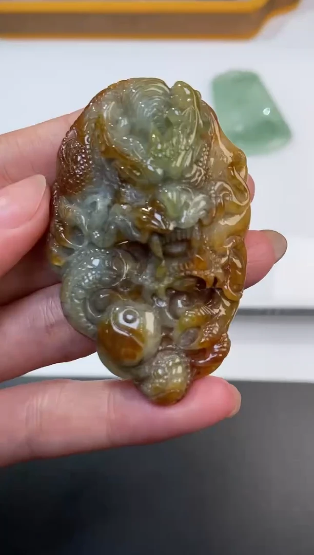 未镶嵌挂件翡翠378386     多人