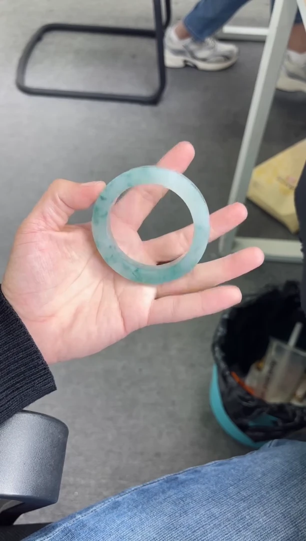 未镶嵌手镯定制翡翠娜**说手镯