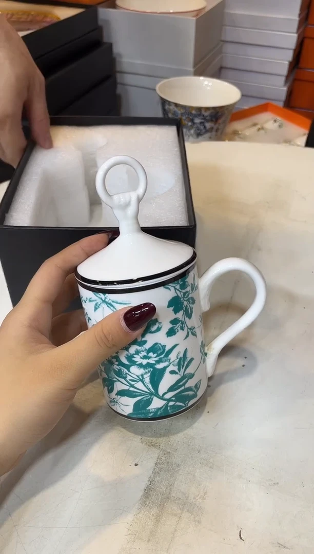 杯鸿辉家品牌瓷器，京东包邮！