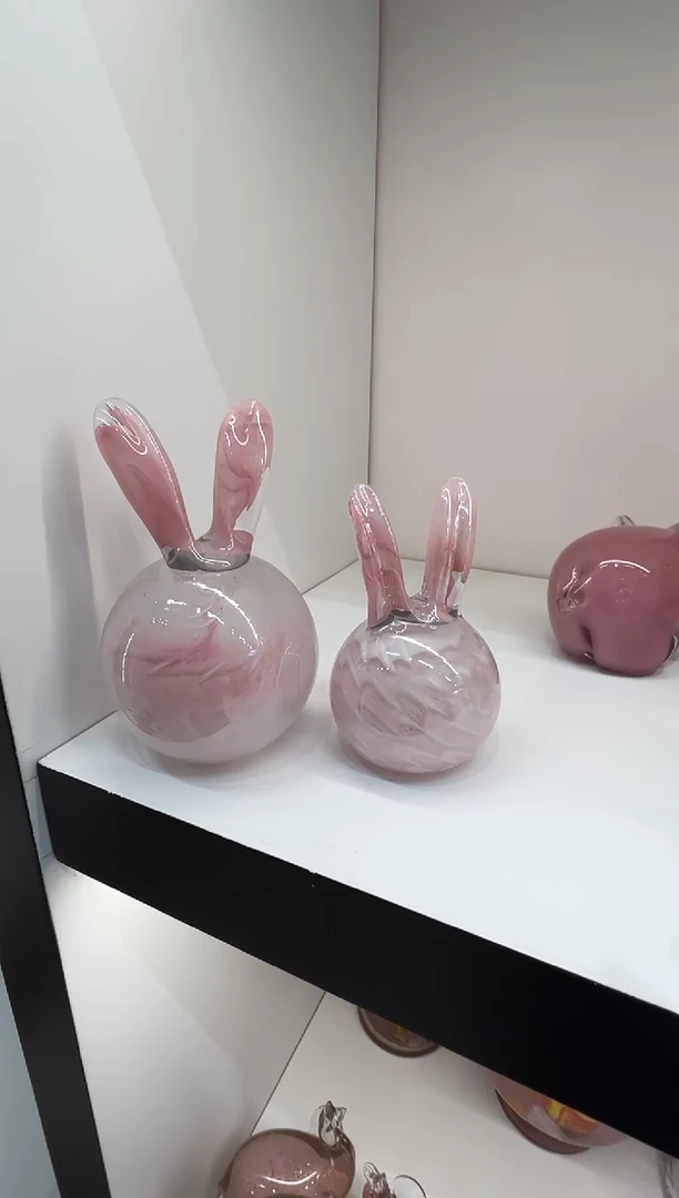 可爱粉色小兔一对