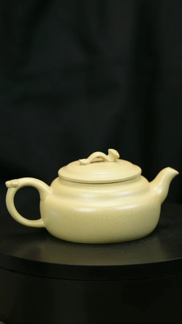 茶壶紫砂有*。H1757范菊芳本绿扁韵如意