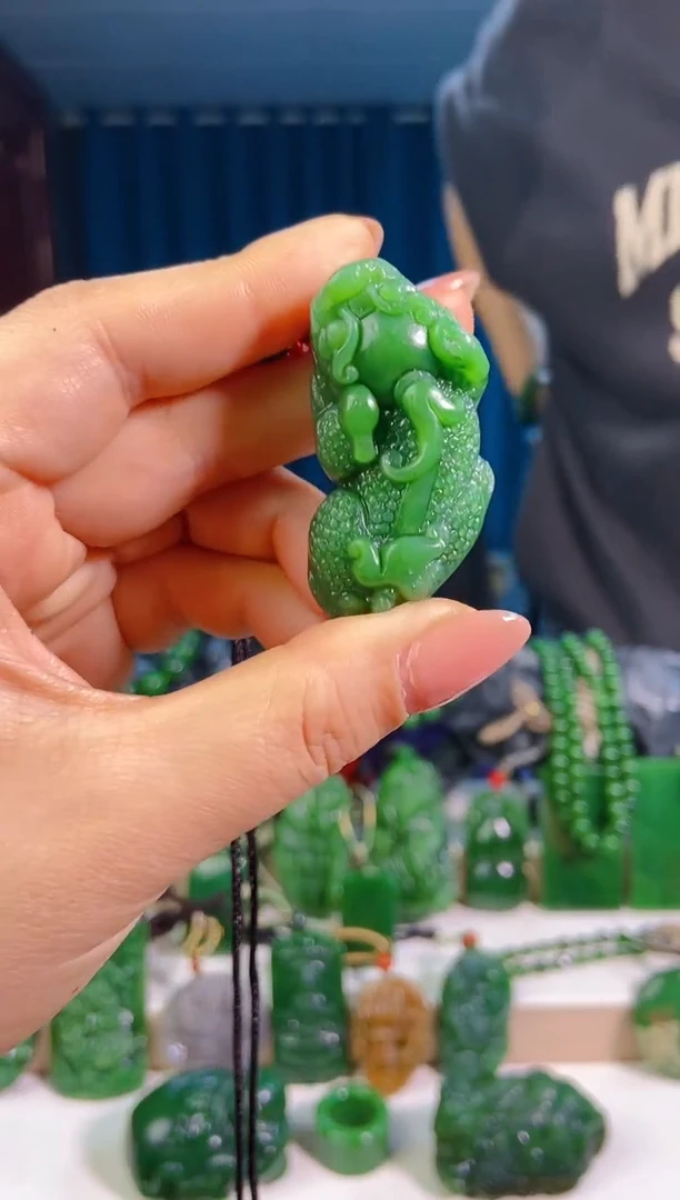 和田玉未镶嵌挂件1