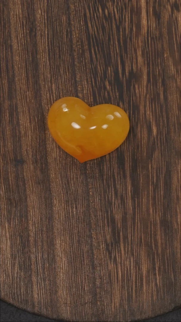 【闪购商品】蜜蜡裸石未镶嵌挂饰