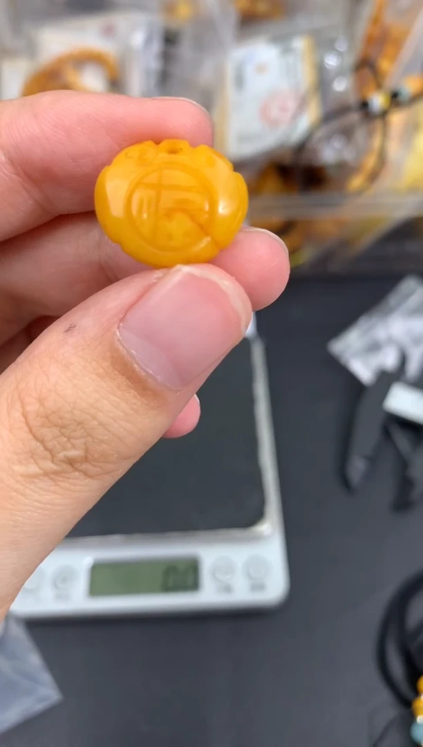 蜜蜡未镶嵌珠宝奇石102