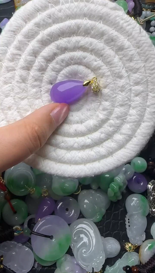 颈饰未镶嵌翡翠缅甸翡翠吊坠