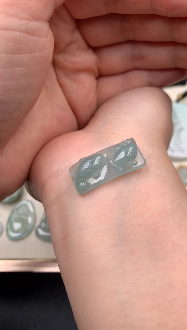 吊坠(不含链)未镶嵌翡翠鱼牌