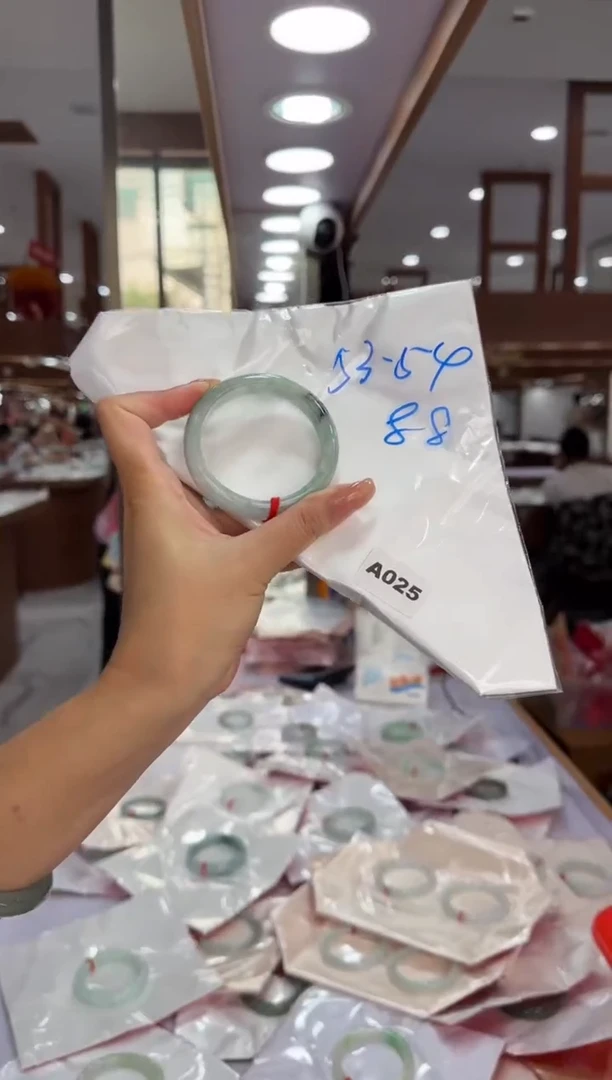 未镶嵌手镯翡翠A货手镯