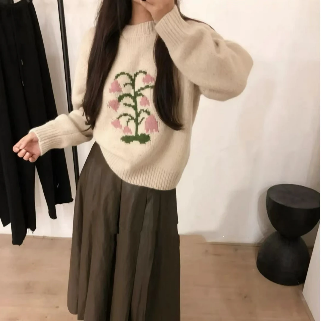 米色韩系甜美温柔风花朵针织上衣Z00554
