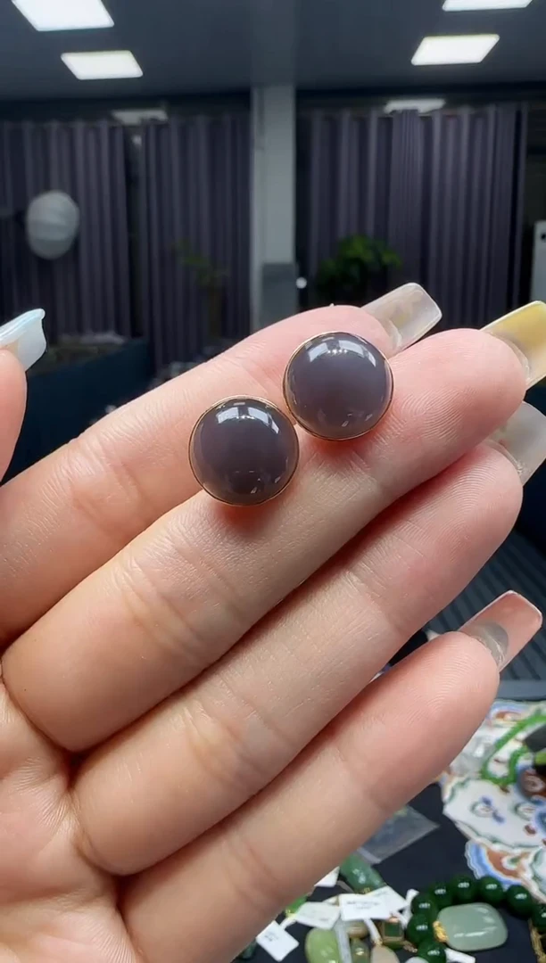 和田玉18K金镶嵌耳饰1