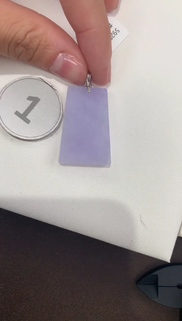 颈饰18K金镶嵌翡翠天然缅甸a货翡翠