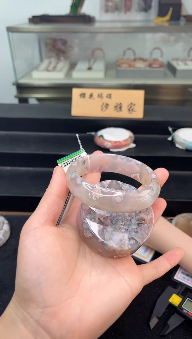 未镶嵌手镯石英质玉63圈口（赠品镯心）2s964