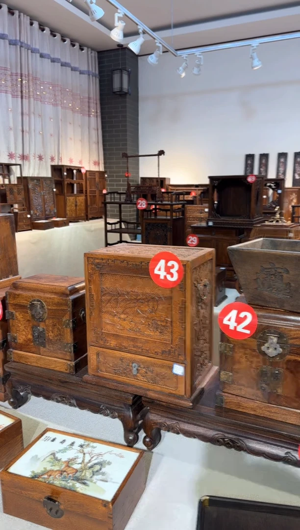 【闪购商品】木花梨木   陪嫁箱  工艺品