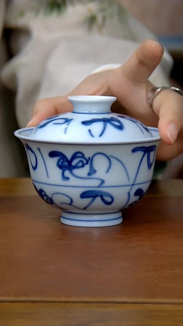 【闪购商品】茶花纹元宝两才盖碗（柴窑）