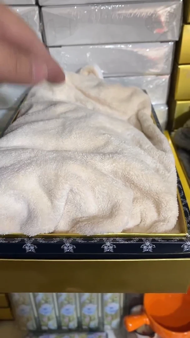 【闪购商品】搪瓷115浴巾