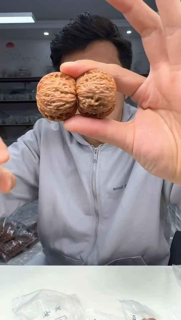 【闪购商品】文玩核桃把件36磨盘