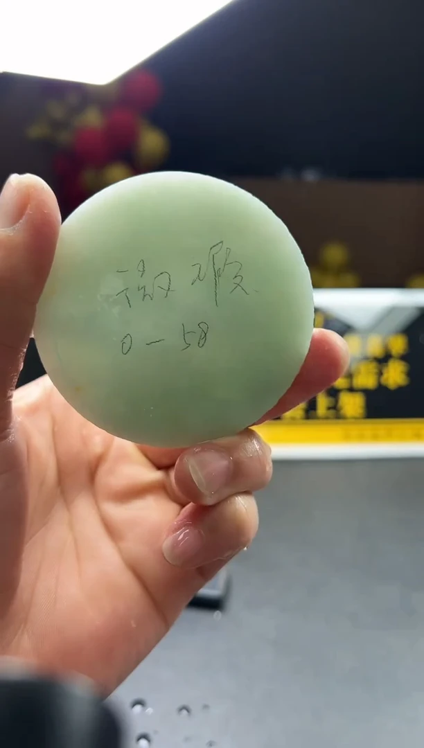 【闪购商品】定制翡翠手镯未镶嵌不退换