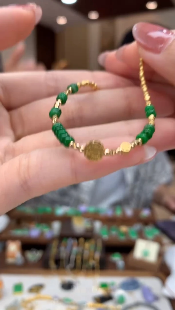 18K金镶嵌手链翡翠手链