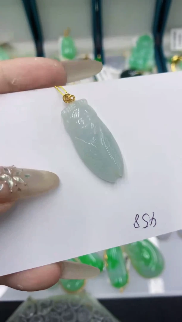 颈饰18K金镶嵌翡翠翡翠