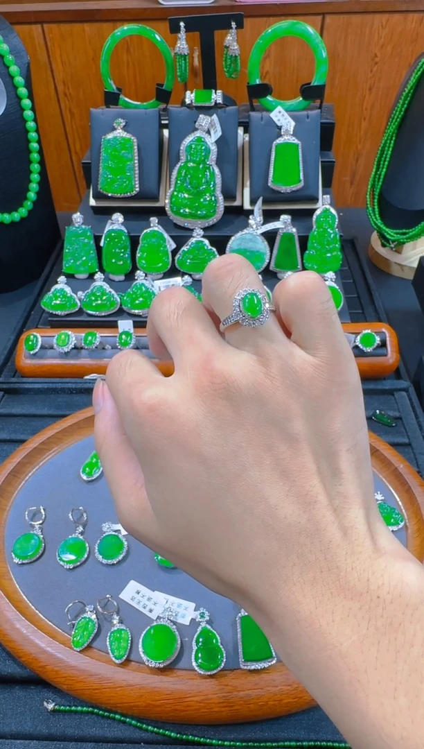 翡翠戒指未镶嵌天然A货翡翠