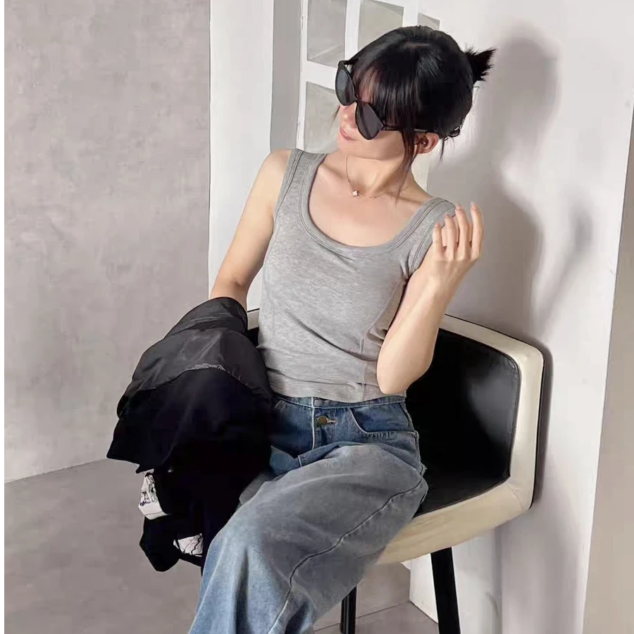 纯色吊带背心女夏季运动外穿无袖防走光百搭一体杯简约打底背心