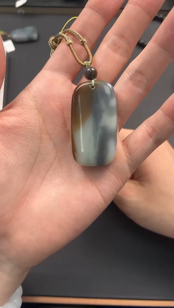 未镶嵌手串和田玉若羌楼兰三色无事牌微色差