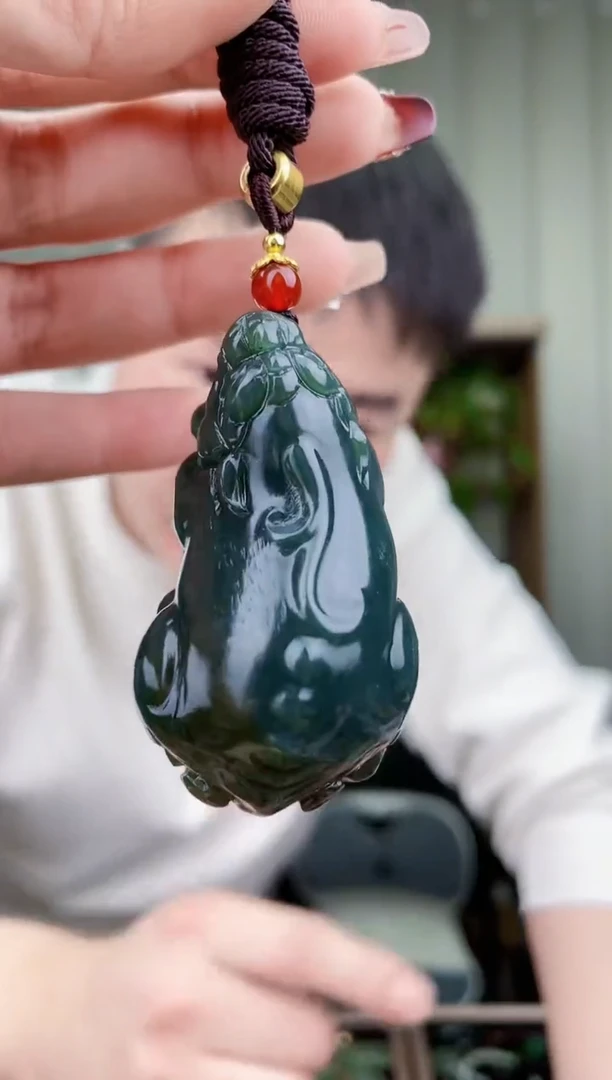 【闪购商品】和田玉挂件未镶嵌拍一发一，多样性发货！