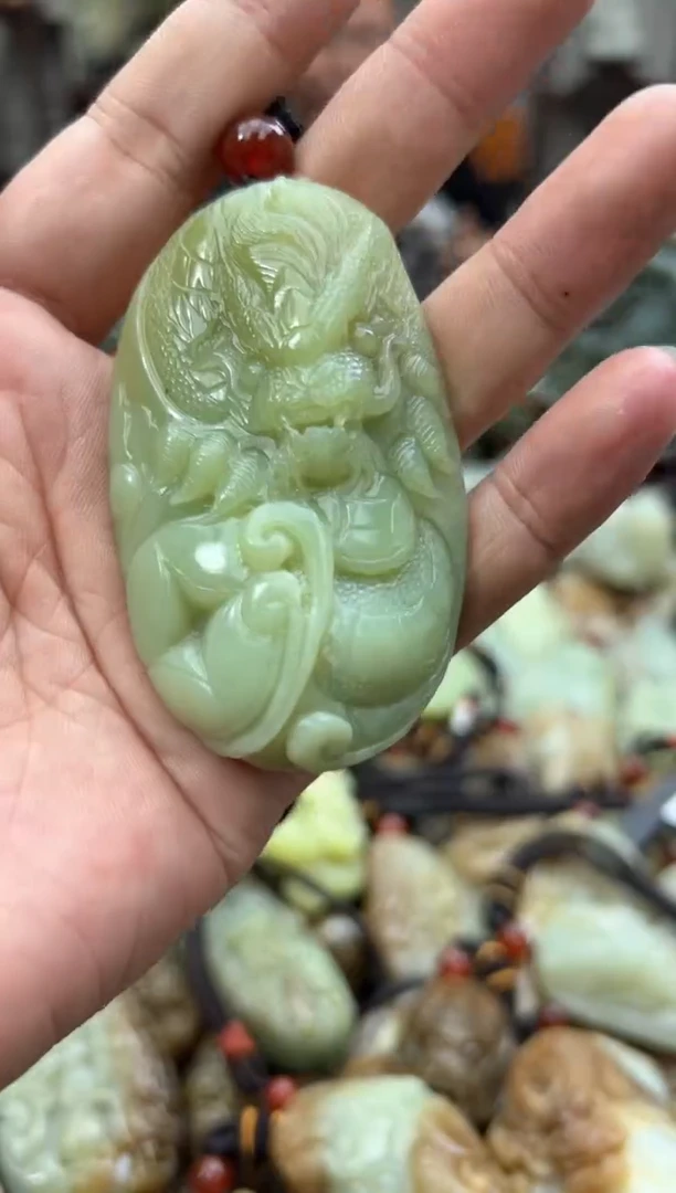 和田玉未镶嵌把件1