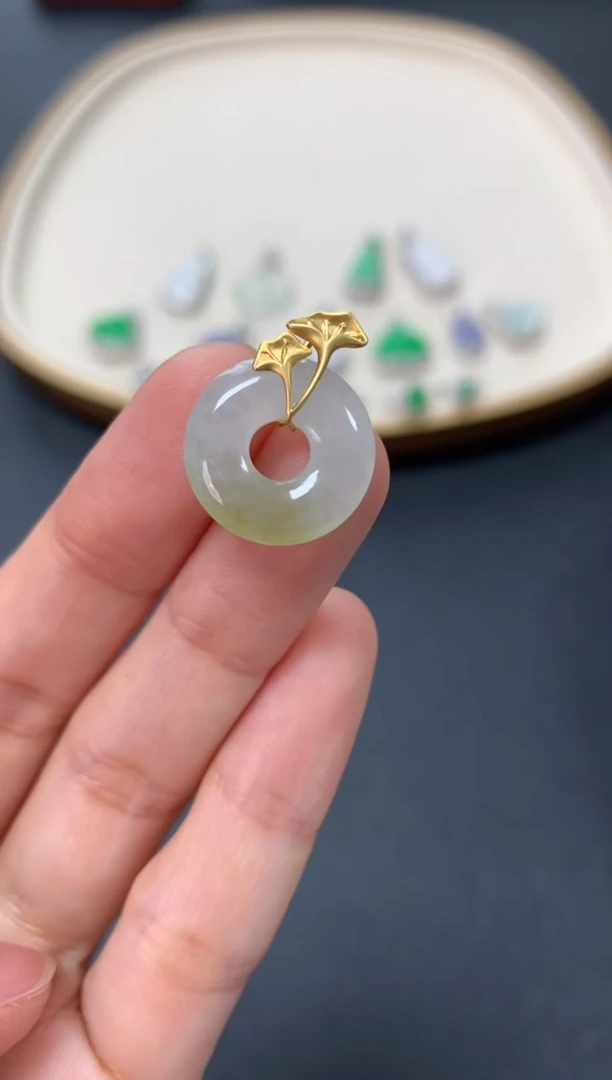 【闪购商品】翡翠吊坠(不含链)18K金镶嵌980