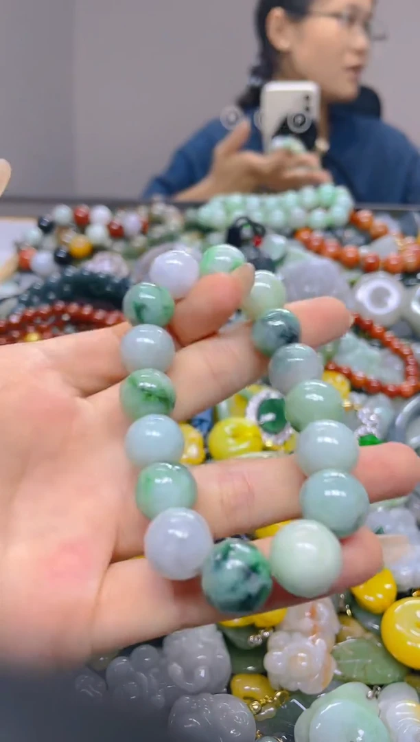 颈饰未镶嵌翡翠12MM/T/翡翠A货，一件也是批发价