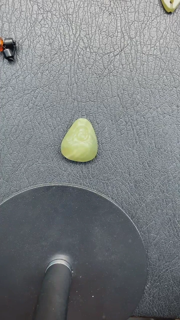 和田玉未镶嵌吊坠(不含链)28微瑕