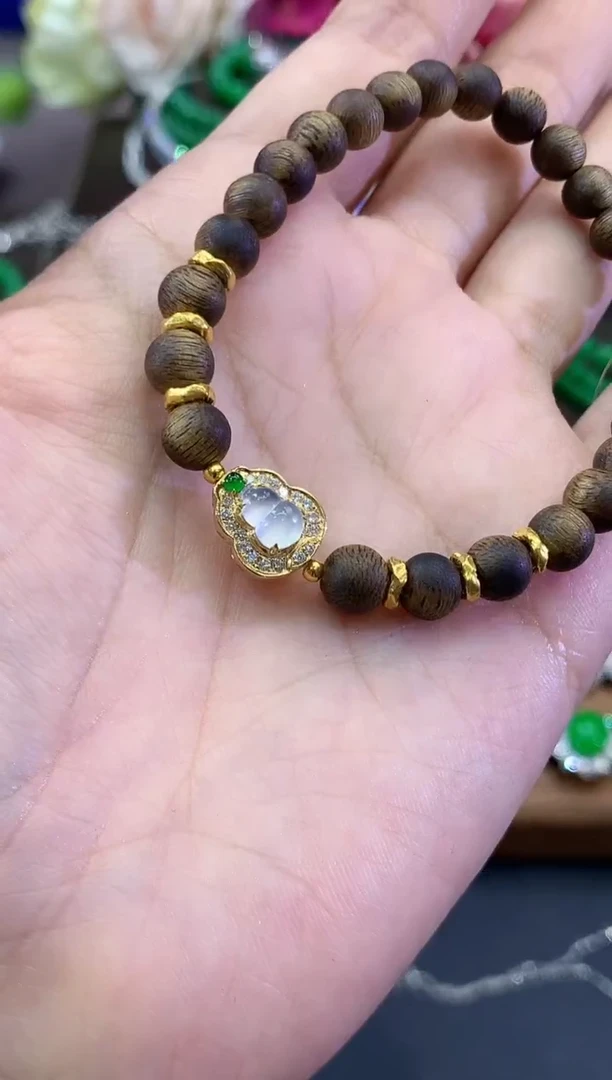 18K金镶嵌手串翡翠C22