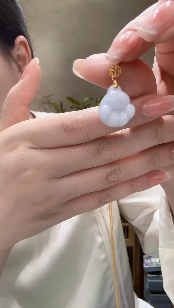 翡翠未镶嵌颈饰吊坠