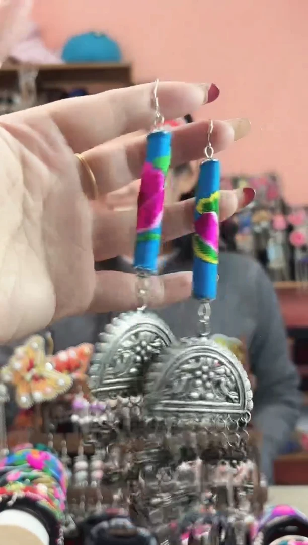 织绣艺枝独绣手工饰品   140