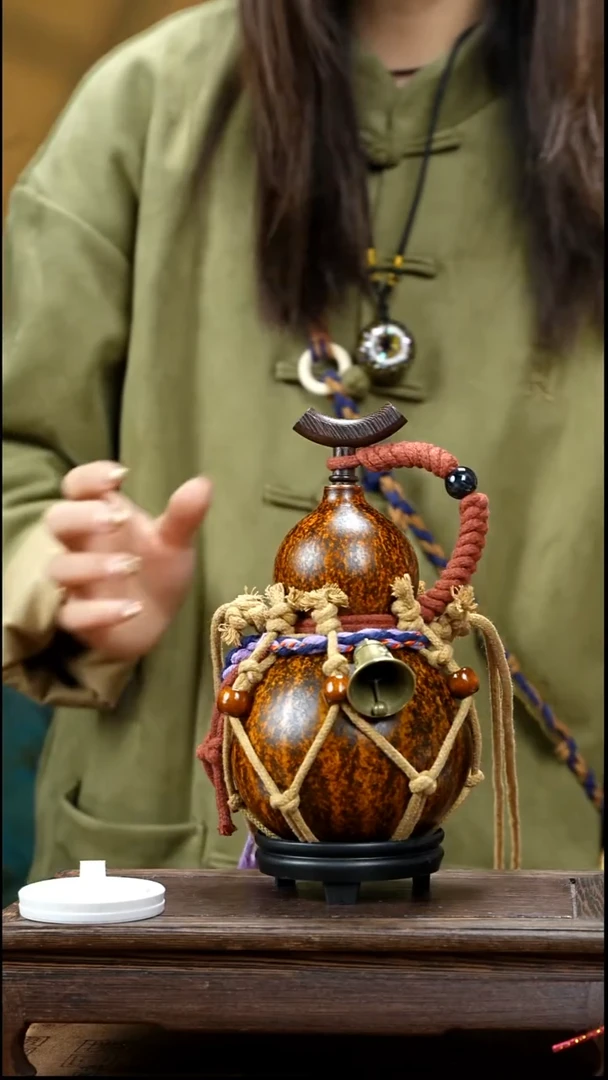 ?****范YV047复古网兜款天然酒葫芦（一物一拍）