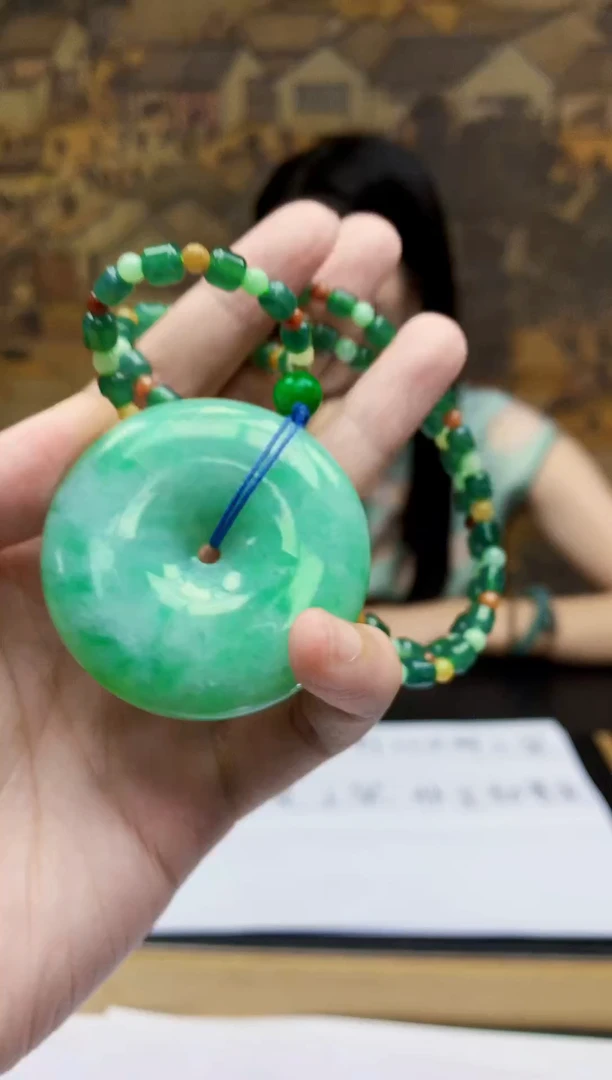 翡翠未镶嵌颈饰天然翡翠A货