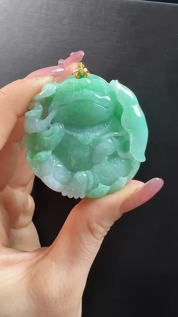颈饰未镶嵌翡翠金蟾