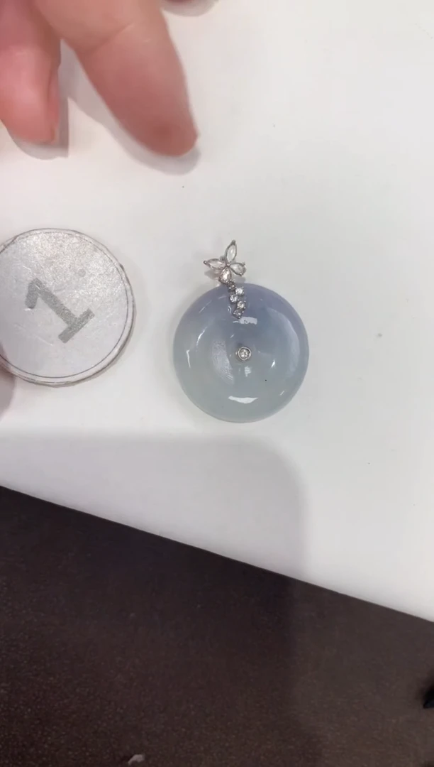 颈饰18K金镶嵌翡翠天然缅甸a货翡翠