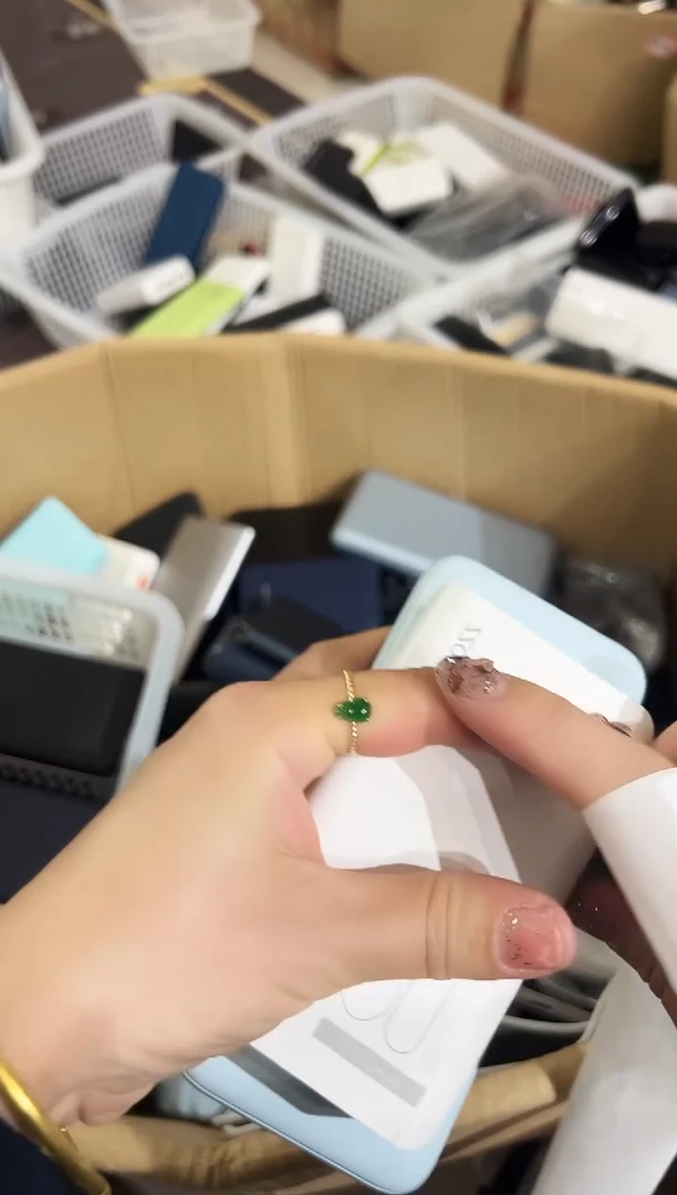 1m大**，精品数码数据线 以直播间展示为主