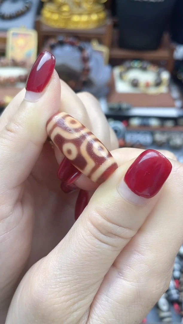 未镶嵌珠珠玛瑙/玉髓?****࿐金蟾红肉十字六眼