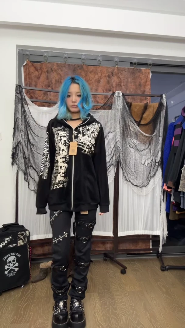 338 古着孤品 no退换，模特165.90斤