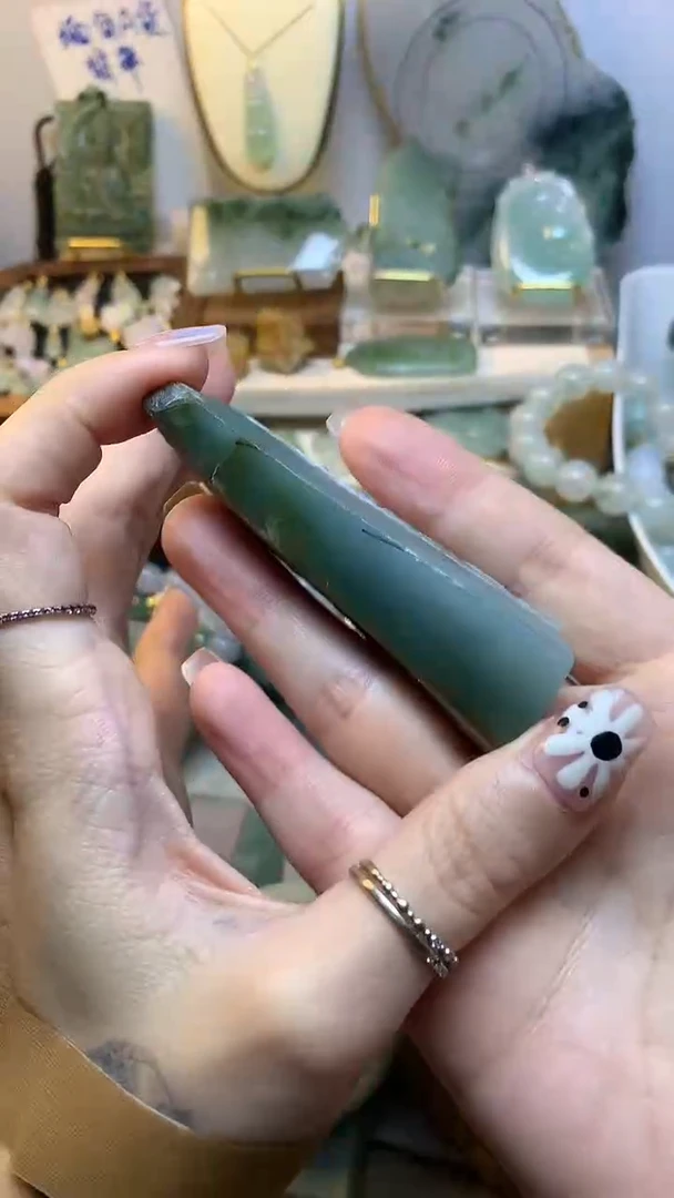 未镶嵌挂件翡翠 缅甸A货翡翠，没有运费险