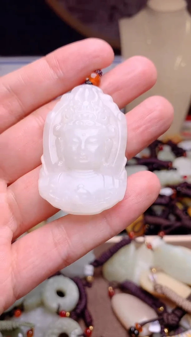 和田玉未镶嵌颈饰1