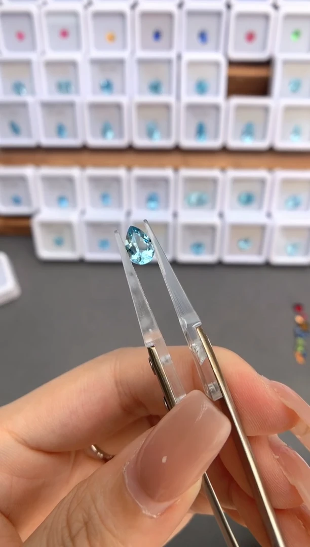 未镶嵌裸石定制海蓝宝石1.0ct 02052