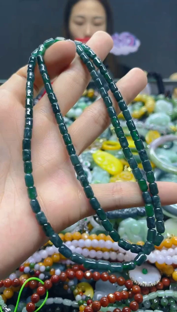 颈饰未镶嵌翡翠4MM/H/翡翠A货，一件也是批发价