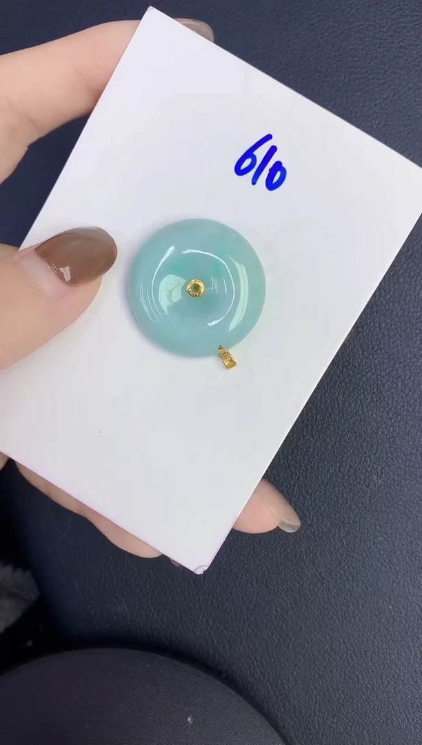 颈饰18K金镶嵌翡翠缅甸天然翡翠A货