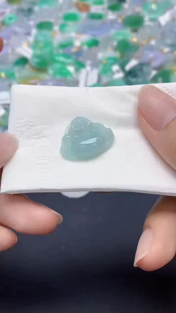 翡翠未镶嵌颈饰天然缅甸a货翡翠